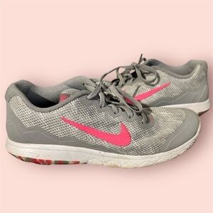 Nike Flex Experience Rn 4 Womens Size 8, pink grey